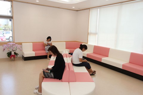 女性専用エリア待合室