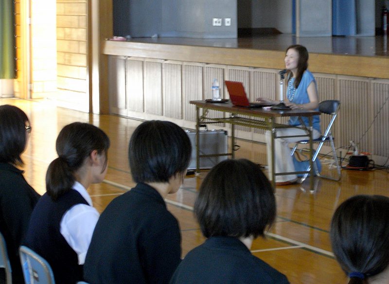 英明高等学校・講演風景02